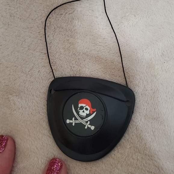 Pirate Costume Sz 4/5, 4 Pieces Very Good Condition - Picture 9 of 13